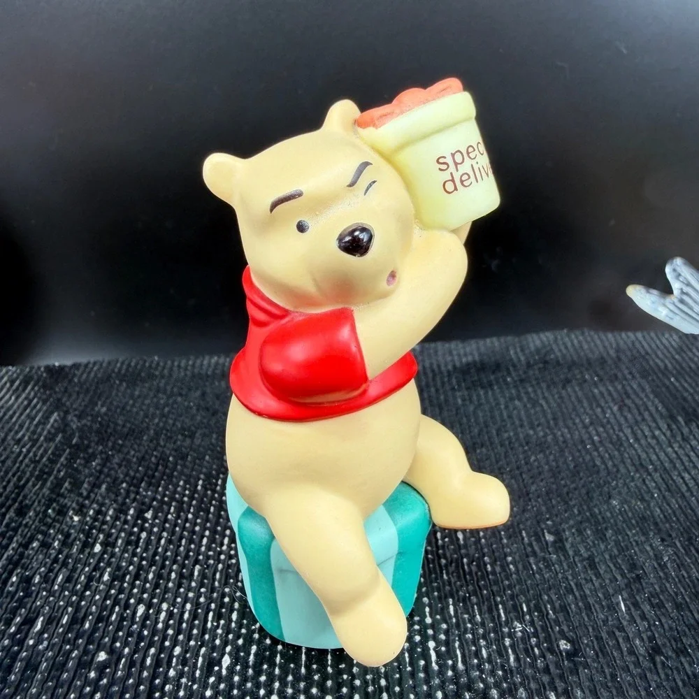 Disney Pooh & Friends Newborn is for a Happy Start Winnie the Pooh Figurine‎